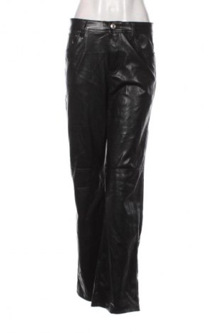 Дамски панталон Bershka, Размер M, Цвят Черен, Цена 9,20 €