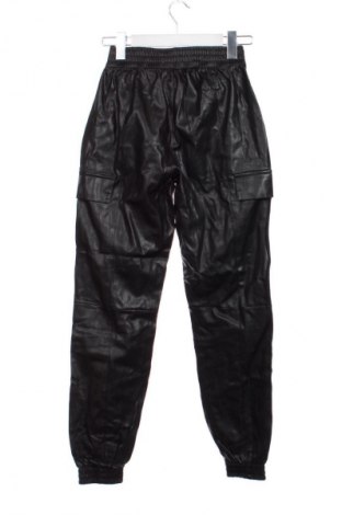 Дамски панталон Bershka, Размер XS, Цвят Черен, Цена 7,66 €