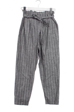 Dámské kalhoty  Bershka, Velikost XXS, Barva Vícebarevné, Cena  425,00 Kč