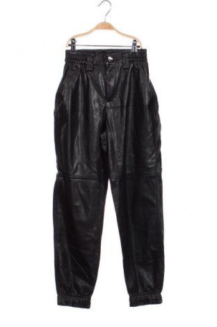 Női nadrág Bershka, Méret XS, Szín Fekete, Ár 6 103 Ft