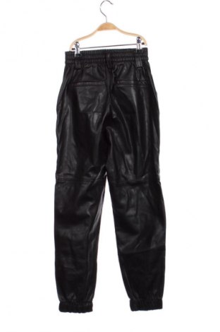 Női nadrág Bershka, Méret XS, Szín Fekete, Ár 6 103 Ft