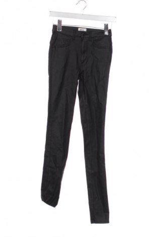 Női nadrág ONLY, Méret XS, Szín Fekete, Ár 3 239 Ft