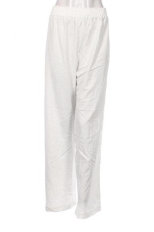 Дамски панталон Unbranded, Размер 3XL, Цвят Бял, Цена 12,78 €