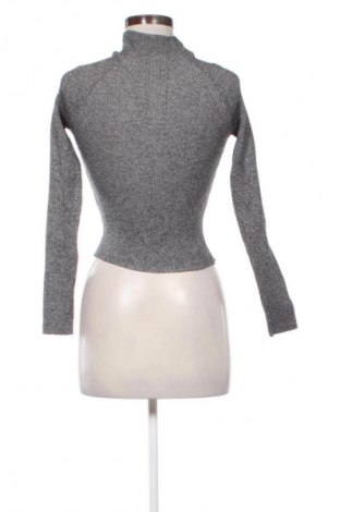 Damenpullover Bershka, Größe M, Farbe Mehrfarbig, Preis 15,00 €