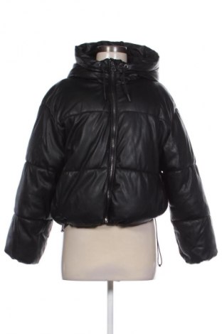 Dámská kožená bunda  Bershka, Velikost S, Barva Černá, Cena  850,00 Kč