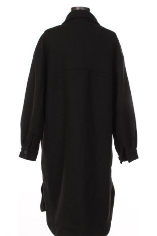 Dámský kabát  Bershka, Velikost L, Barva Černá, Cena  459,00 Kč