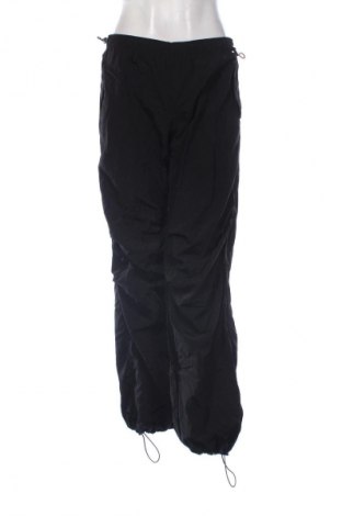 Női sport nadrág Bershka, Méret S, Szín Fekete, Ár 8 265 Ft