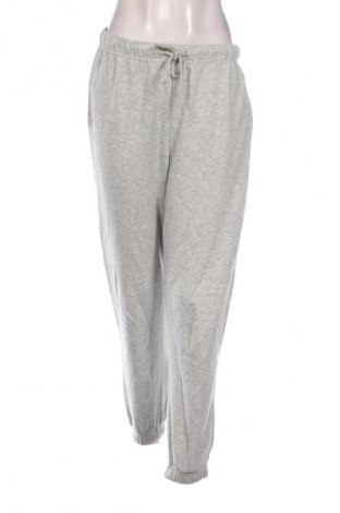 Дамско спортно долнище Pigalle, Размер M, Цвят Сив, Цена 10,22 €