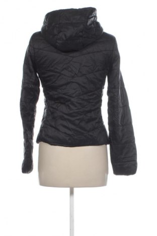 Dámská bunda  Bershka, Velikost S, Barva Černá, Cena  389,00 Kč
