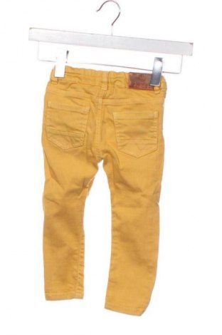 Παιδικά τζίν Unbranded, Μέγεθος 18-24m/ 86-98 εκ., Χρώμα Κίτρινο, Τιμή 16,36 €