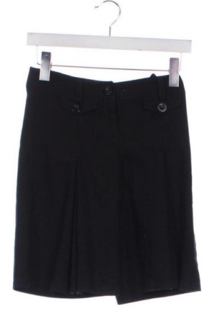 Kinder Shorts Next, Größe 8-9y/ 134-140 cm, Farbe Schwarz, Preis 8,99 €