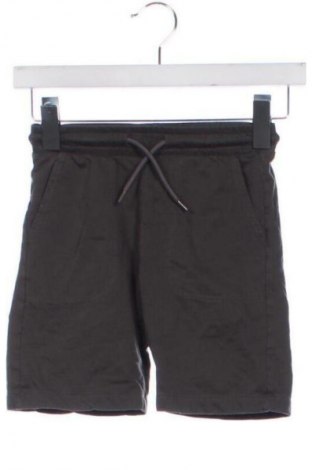 Kinder Shorts Unbranded, Größe 6-7y/ 122-128 cm, Farbe Grau, Preis 7,00 €