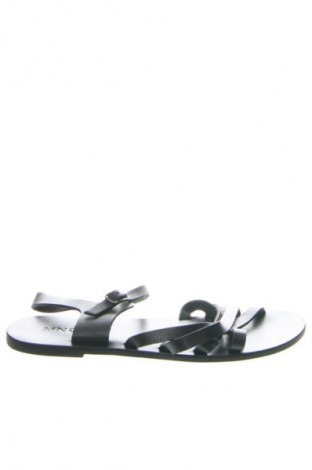 Dětské sandály Mango, Velikost 34, Barva Černá, Cena  539,00 Kč