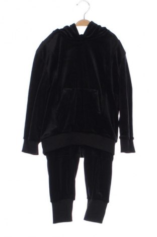 Детски спортен екип Made by Society, Размер 7-8y/ 128-134 см, Цвят Черен, Цена 55,25 €