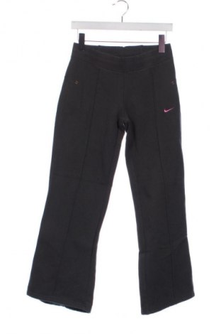 Kinder Sporthose Nike, Größe 11-12y/ 152-158 cm, Farbe Grau, Preis € 20,00