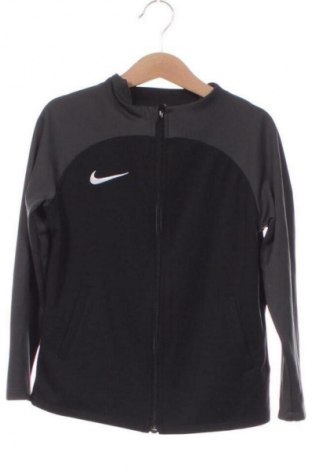 Kinder Sportoberteil Nike, Größe 5-6y/ 116-122 cm, Farbe Mehrfarbig, Preis € 16,99