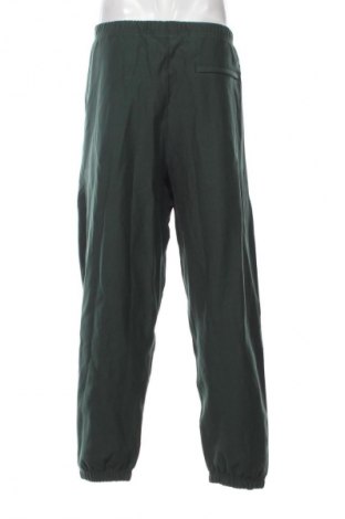 Pantaloni trening de bărbați Calvin Klein Jeans, Mărime XL, Culoare Verde, Preț 579,99 Lei