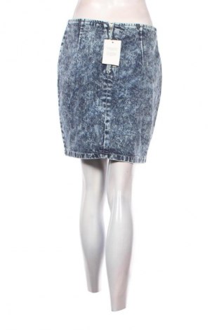 Пола ASOS, Размер M, Цвят Многоцветен, Цена 48,00 €