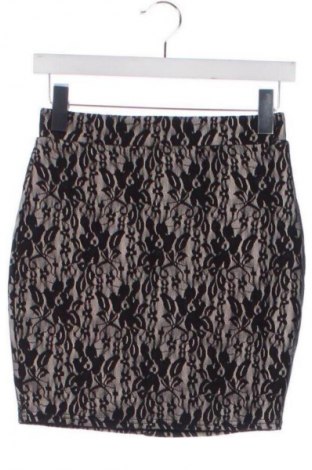 Szoknya Amisu, Méret XS, Szín Fekete, Ár 4 132 Ft