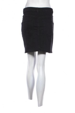 Szoknya Bershka, Méret M, Szín Fekete, Ár 6 103 Ft