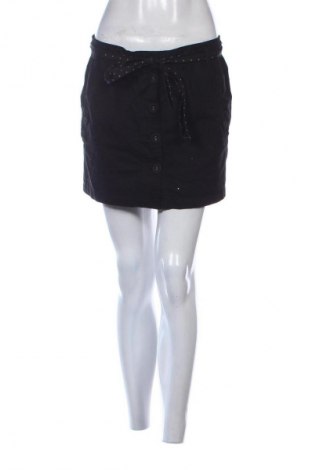 Szoknya Bershka, Méret M, Szín Fekete, Ár 4 132 Ft