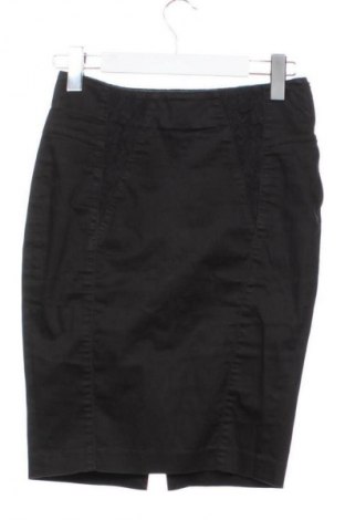 Φούστα Guess, Μέγεθος XS, Χρώμα Μαύρο, Τιμή 32,00 €