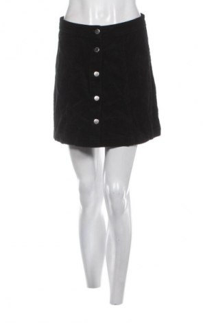 Пола H&M Divided, Размер S, Цвят Черен, Цена 5,11 €