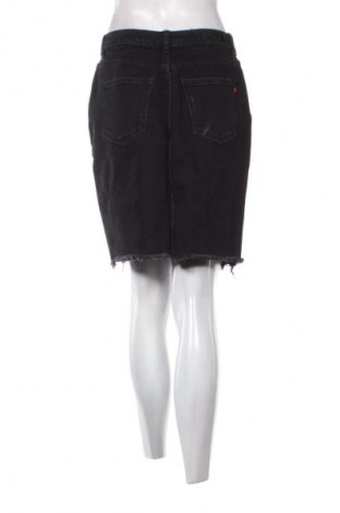 Пола Ltb, Размер M, Цвят Черен, Цена 21,00 €