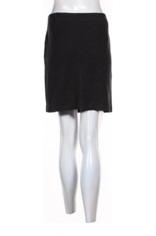 Szoknya Opus, Méret M, Szín Fekete, Ár 3 549 Ft