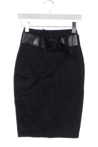 Szoknya Pull&Bear, Méret XXS, Szín Fekete, Ár 6 612 Ft