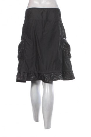 Пола Yessica, Размер XL, Цвят Многоцветен, Цена 6,64 €