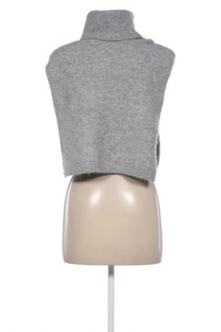 Poncsó Reserved, Méret M, Szín Szürke, Ár 9 917 Ft