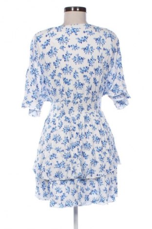 Рокля Amisu, Размер M, Цвят Многоцветен, Цена 15,80 €