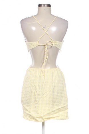 Ruha Bershka, Méret L, Szín Sokszínű, Ár 8 265 Ft