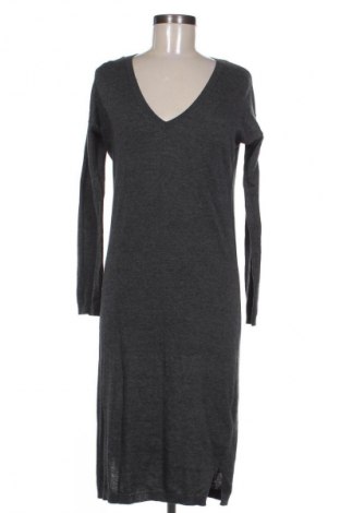 Kleid Bershka, Größe XS, Farbe Grau, Preis € 29,60