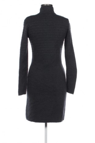 Рокля Calvin Klein, Размер S, Цвят Сив, Цена 28,63 €