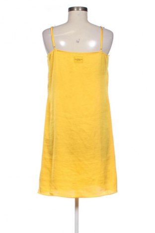 Ruha Calvin Klein Jeans, Méret M, Szín Sárga, Ár 14 463 Ft