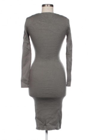 Kleid Decjuba, Größe M, Farbe Grau, Preis € 35,99