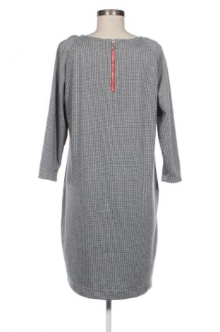 Kleid Essentials by Tchibo, Größe M, Farbe Mehrfarbig, Preis 7,99 €