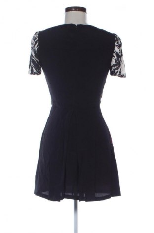 Kleid Gilmar, Größe M, Farbe Mehrfarbig, Preis € 25,00