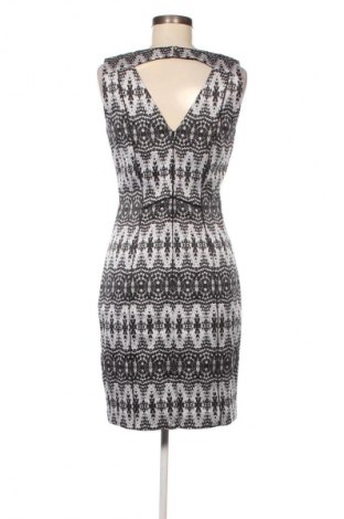 Šaty  H&M, Velikost M, Barva Vícebarevné, Cena  209,00 Kč