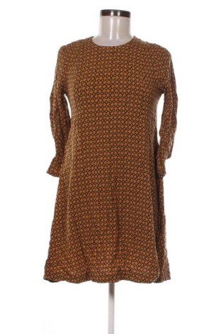 Рокля H&M, Размер XS, Цвят Многоцветен, Цена 19,94 €