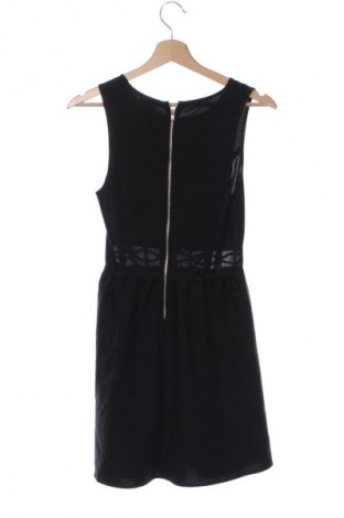 Šaty  H&M Divided, Veľkosť S, Farba Čierna, Cena  20,00 €