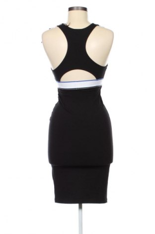 Рокля Hugo Boss, Размер XS, Цвят Черен, Цена 80,78 €