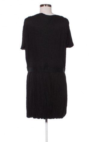 Šaty  Hugo Boss, Velikost S, Barva Černá, Cena  2 976,00 Kč