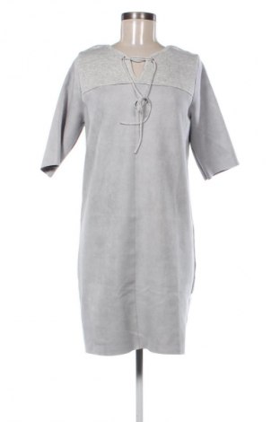 Šaty  Louise Orop, Velikost L, Barva Šedá, Cena  229,00 Kč