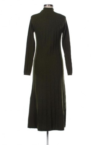 Рокля Mango, Размер M, Цвят Зелен, Цена 28,63 €
