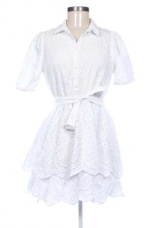 Kleid Mohito, Größe M, Farbe Weiß, Preis 19,93 €