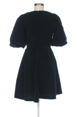 Kleid Mohito, Größe M, Farbe Grün, Preis 37,40 €