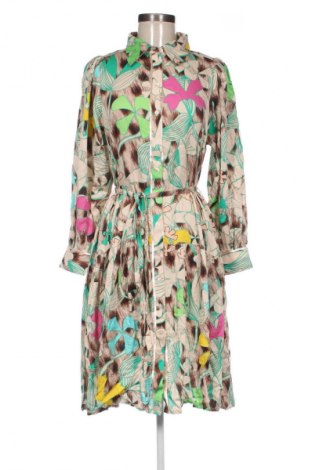 Kleid Mucho Gusto, Größe S, Farbe Mehrfarbig, Preis € 97,99